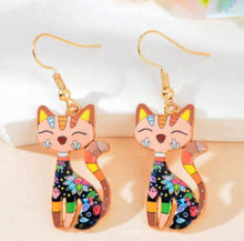 Load image into Gallery viewer, Artsy cat earings
