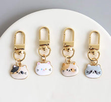 Load image into Gallery viewer, Cute Cat Face Keychain
