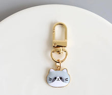 Load image into Gallery viewer, Cute Cat Face Keychain
